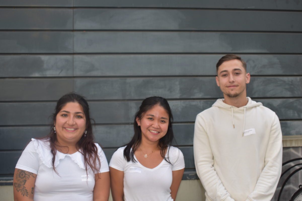 Les 3 apprentis ASE du réseau devant l'OFPC